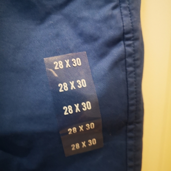 Abercrombie and Fitch chino - Picture 3 of 7